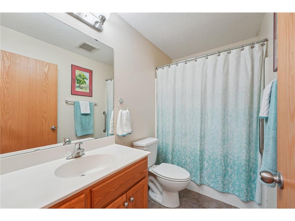 3084 Chisholm Court N Maplewood MN 55109 7012966 image25