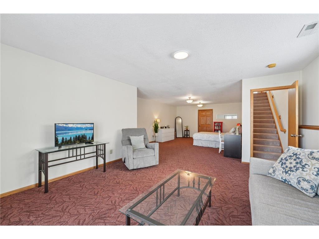 3084 Chisholm Court N Maplewood MN 55109 7012966 image27