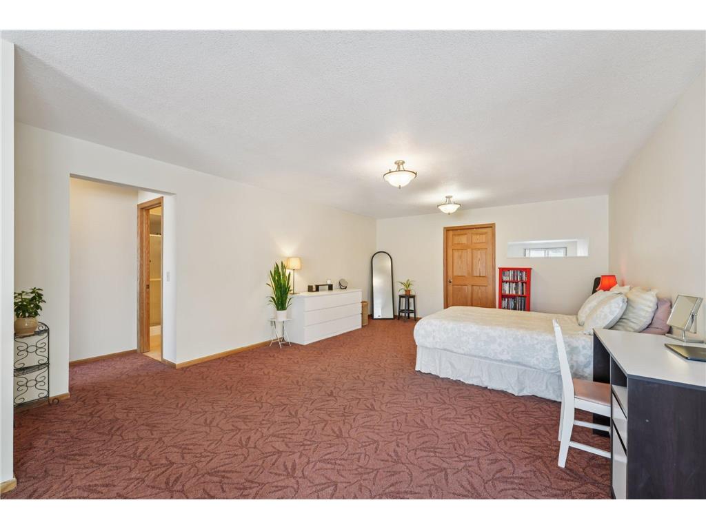 3084 Chisholm Court N Maplewood MN 55109 7012966 image30