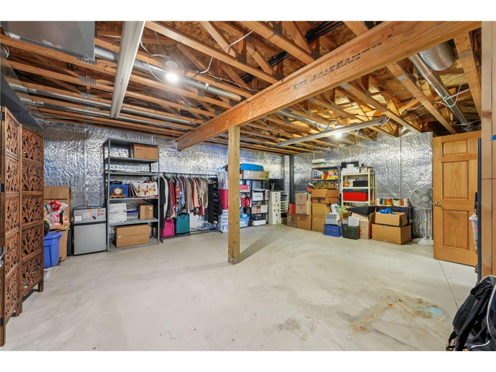 3084 Chisholm Court N Maplewood MN 55109 7012966 image39