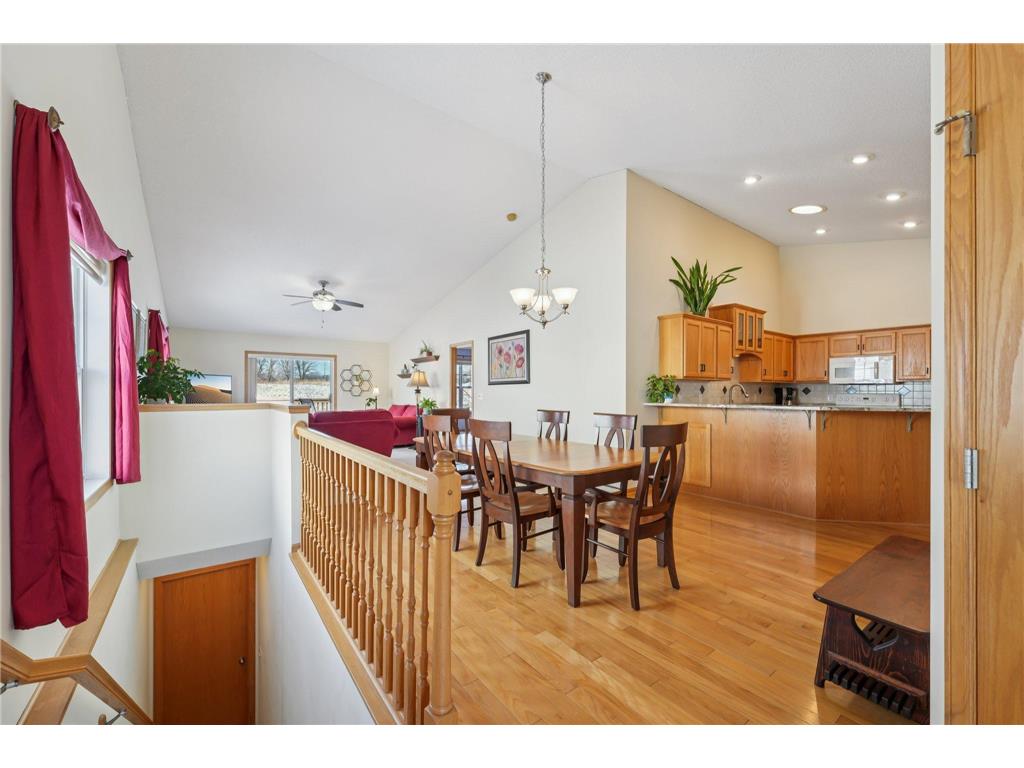 3084 Chisholm Court N Maplewood MN 55109 7012966 image5