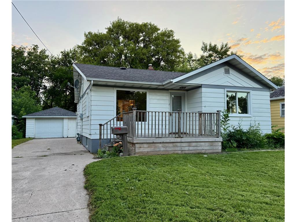 309 15th Street N Moorhead MN 56560 6759453 image1