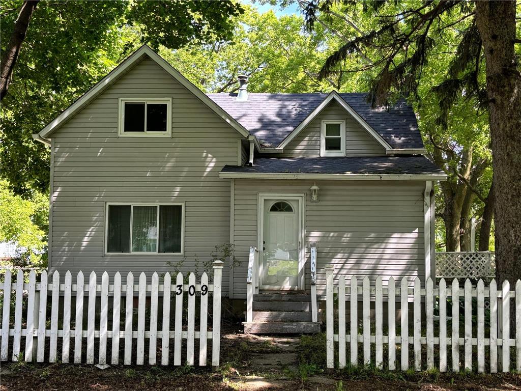 309 7th Avenue W Swea City IA 50590 6547793 image1