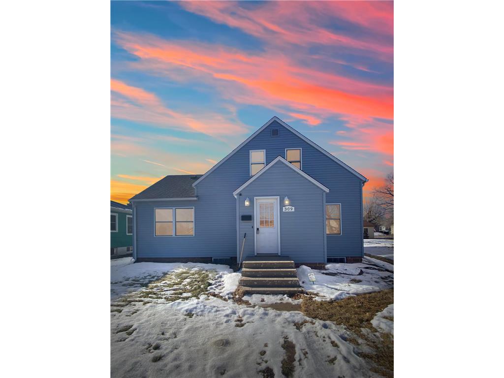 309 Central Avenue Madison MN 56256 6468909 image1