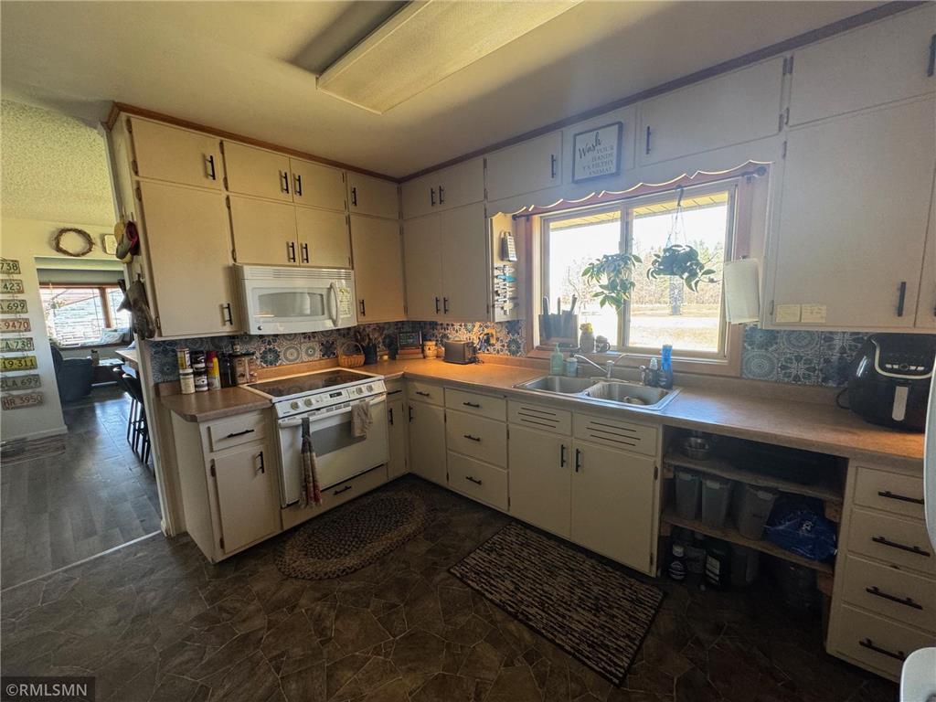309 E Highway 210 Mcgregor MN 55760 7065602 image17