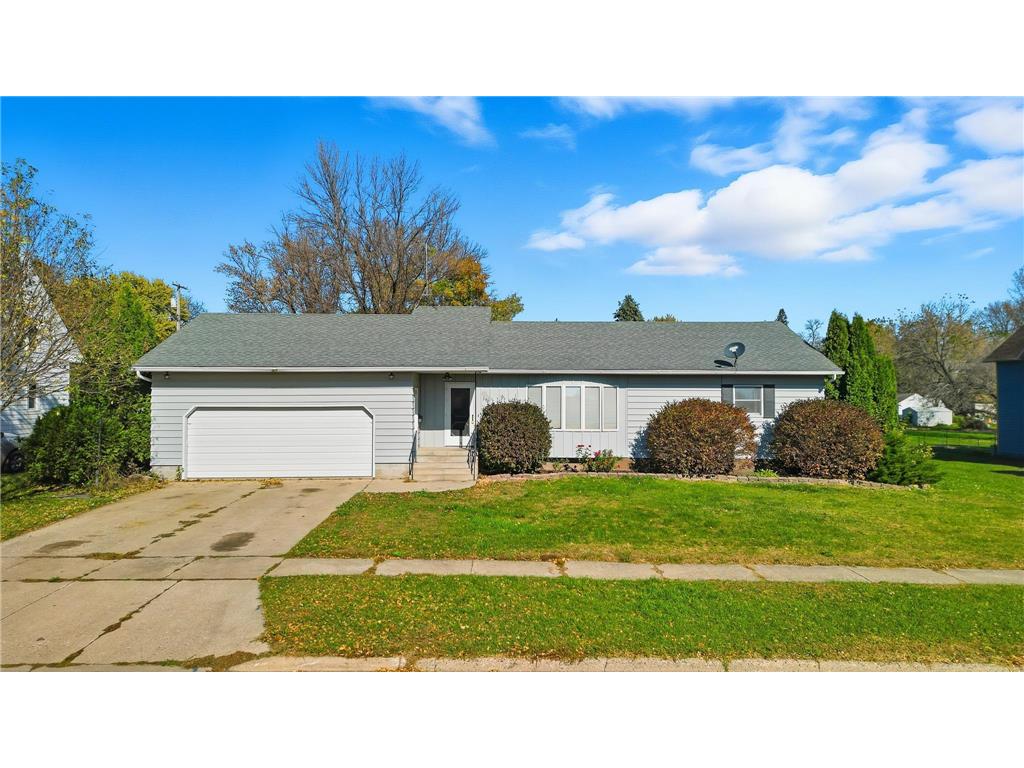 309 E Iowa Street Elmore MN 56027 6809719 image1