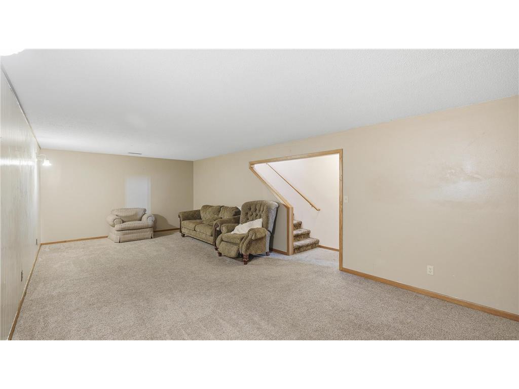 309 E Iowa Street Elmore MN 56027 6809719 image18