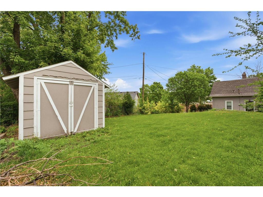 309 Etna Street Saint Paul MN 55106 7076655 image24