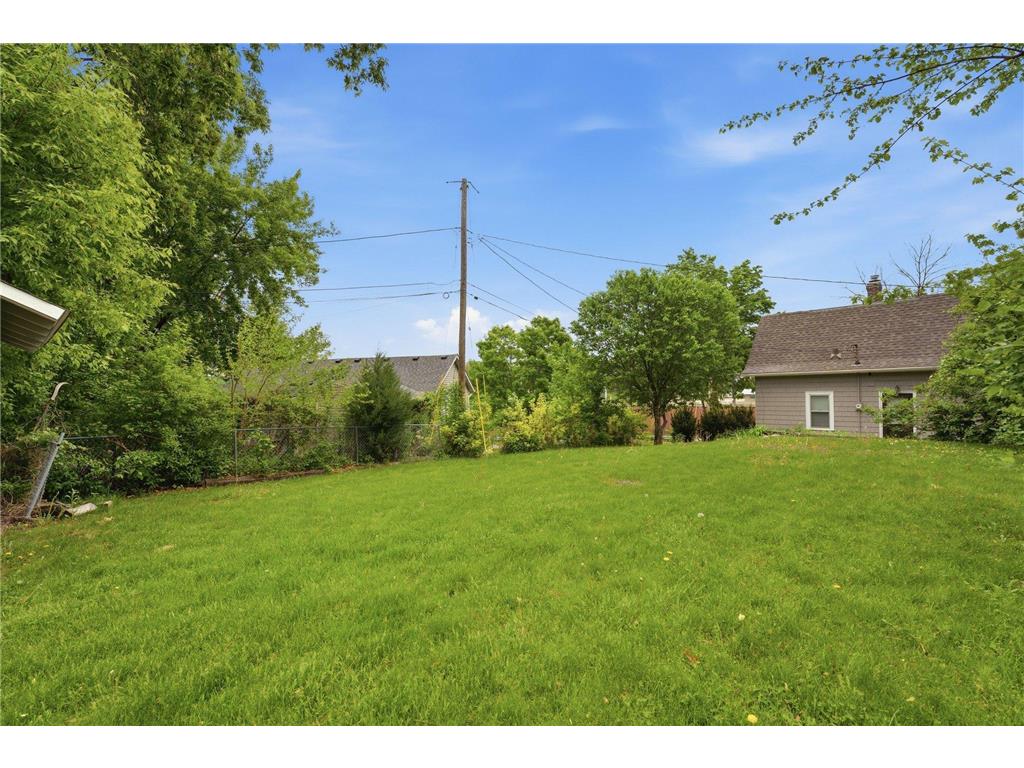 309 Etna Street Saint Paul MN 55106 7076655 image26