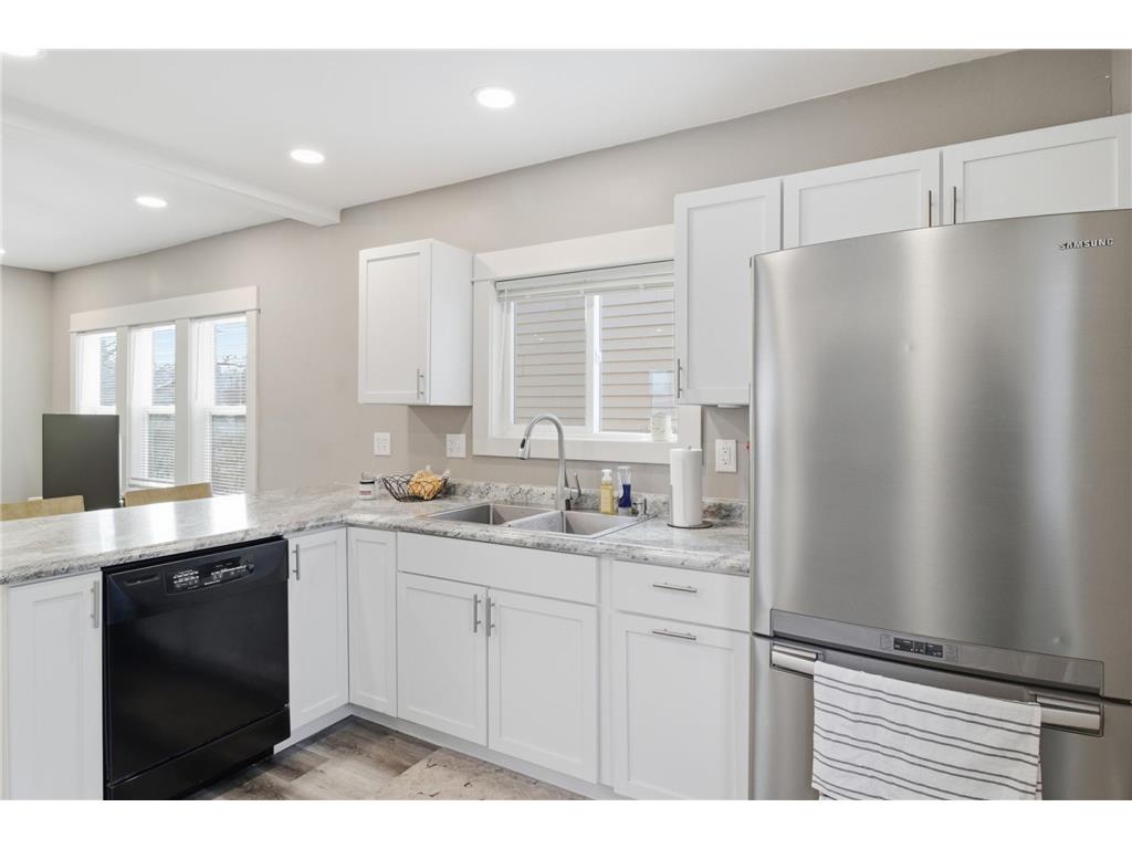309 Etna Street Saint Paul MN 55106 7076655 image8