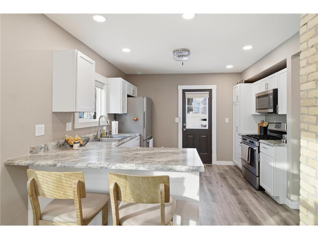 309 Etna Street Saint Paul MN 55106 7076655 image9