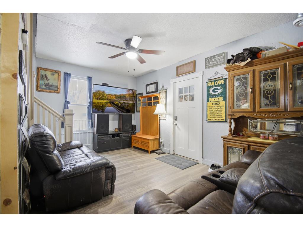 309 Grove Street Lyle MN 55953 7006230 image2