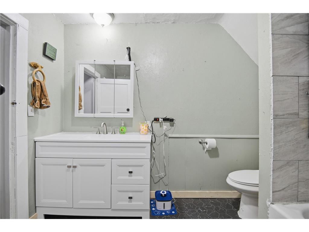 309 Grove Street Lyle MN 55953 7006230 image24