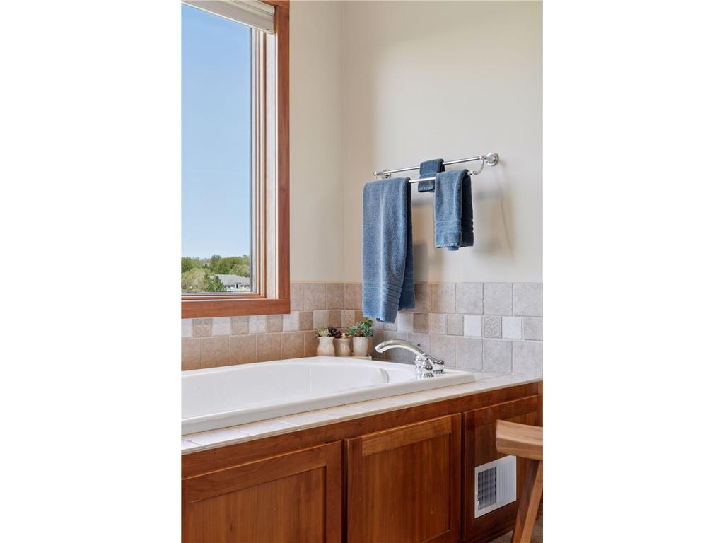 309 Lindsay Road Hudson WI 54016 6713890 image37