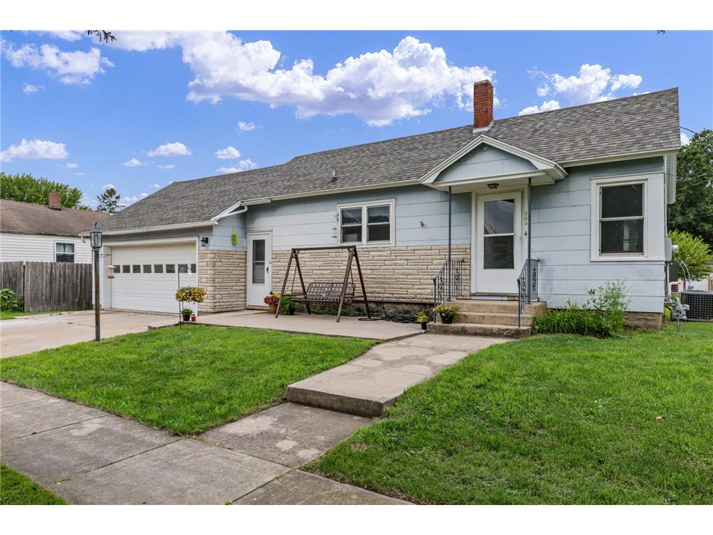 309 W Maple Street Houston MN 55943 6560140 image1