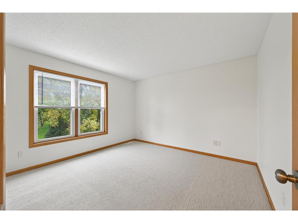 3090 Copper Oaks Draw Woodbury MN 55125 6799156 image13