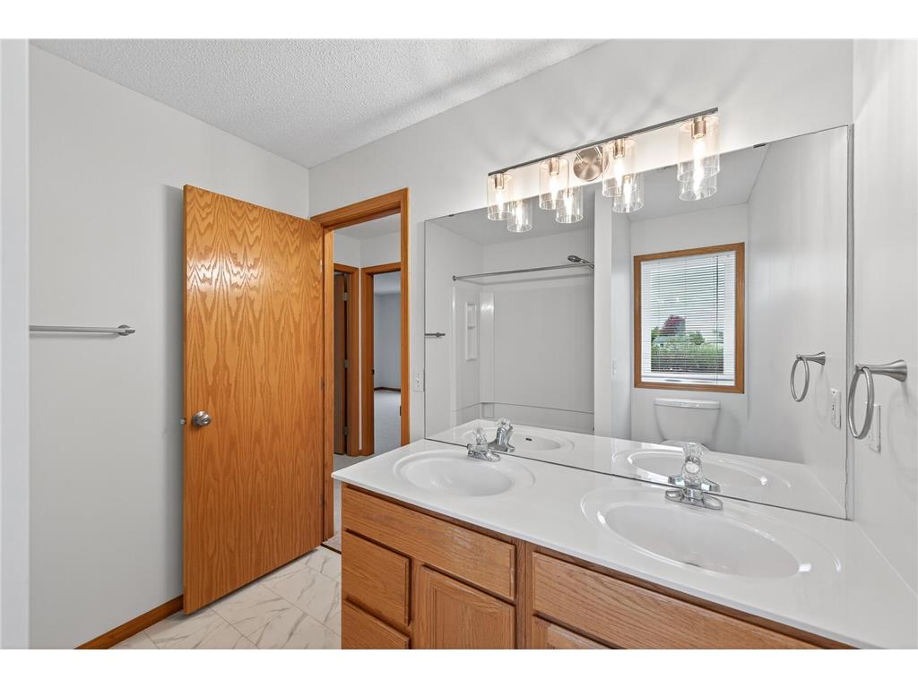 3090 Copper Oaks Draw Woodbury MN 55125 6799156 image17