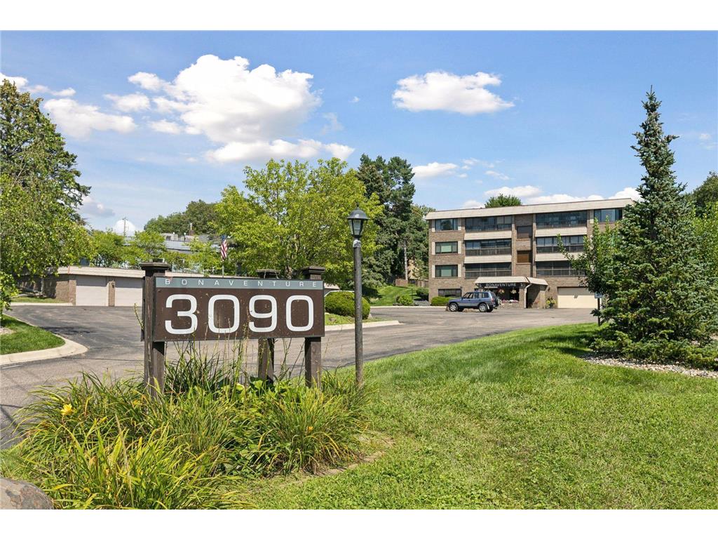 3090 Lexington Avenue N #B2 Roseville MN 55113 - Josephine 6585824 image1