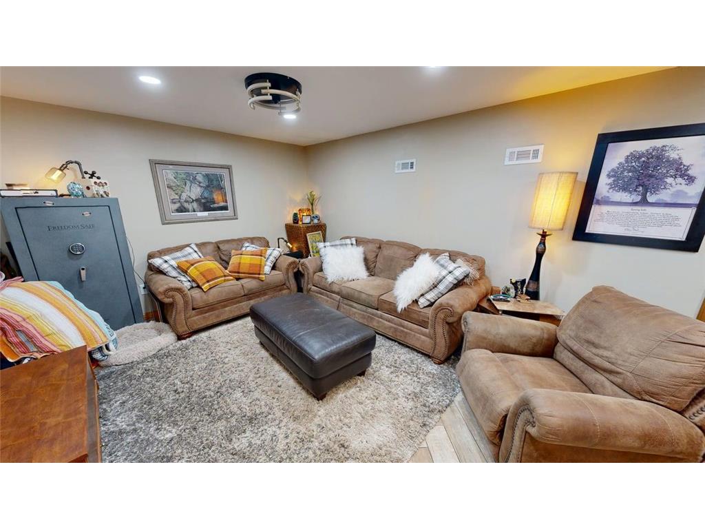 3091 77th Avenue NE Willmar MN 56201 - Eagle 6782030 image24