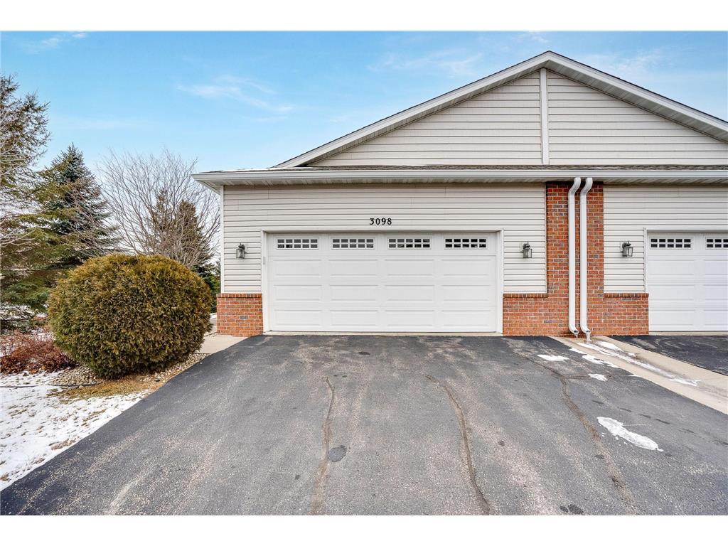 3098 Chisholm Court N Maplewood MN 55109 6440858 image1