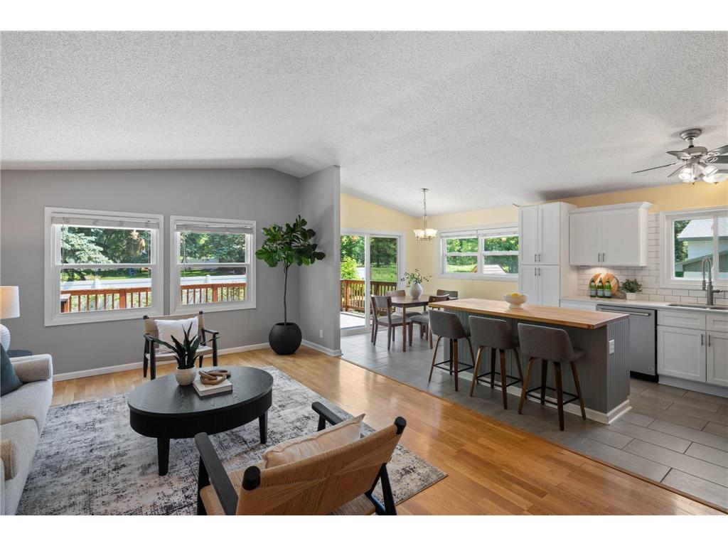 3098 Evelyn Street Roseville MN 55113 7081078 image1