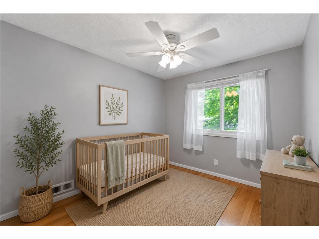 3098 Evelyn Street Roseville MN 55113 7081078 image12