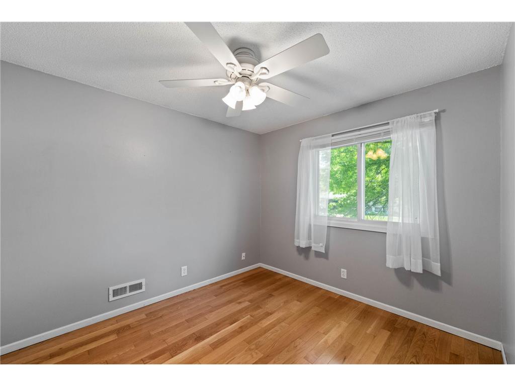 3098 Evelyn Street Roseville MN 55113 7081078 image13