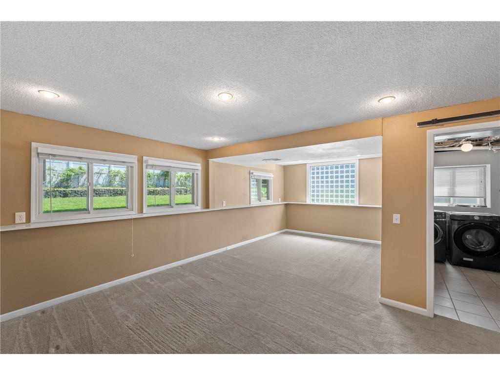 3098 Evelyn Street Roseville MN 55113 7081078 image19