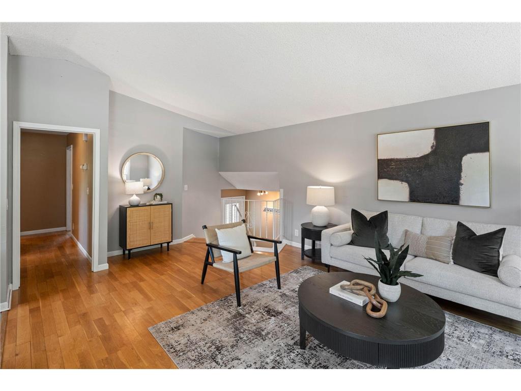 3098 Evelyn Street Roseville MN 55113 7081078 image2
