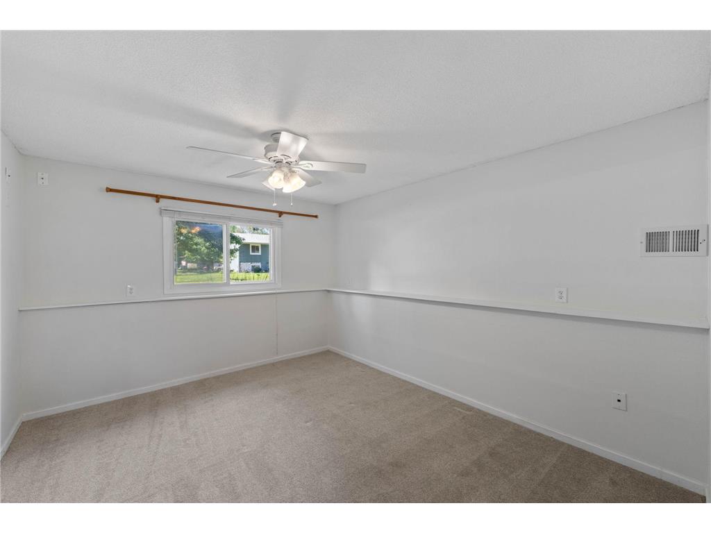 3098 Evelyn Street Roseville MN 55113 7081078 image23