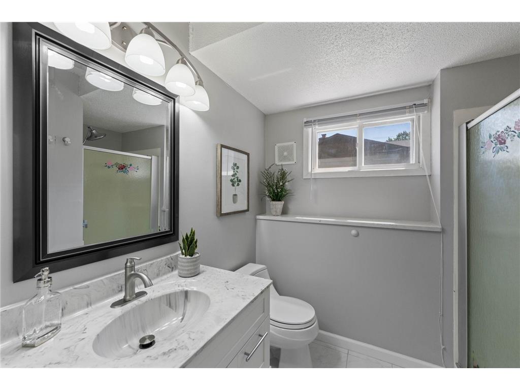 3098 Evelyn Street Roseville MN 55113 7081078 image25
