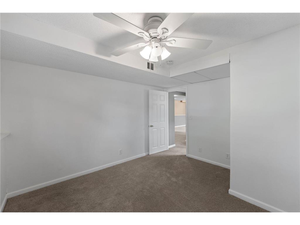 3098 Evelyn Street Roseville MN 55113 7081078 image29