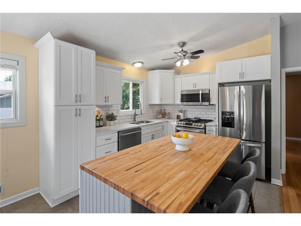 3098 Evelyn Street Roseville MN 55113 7081078 image5