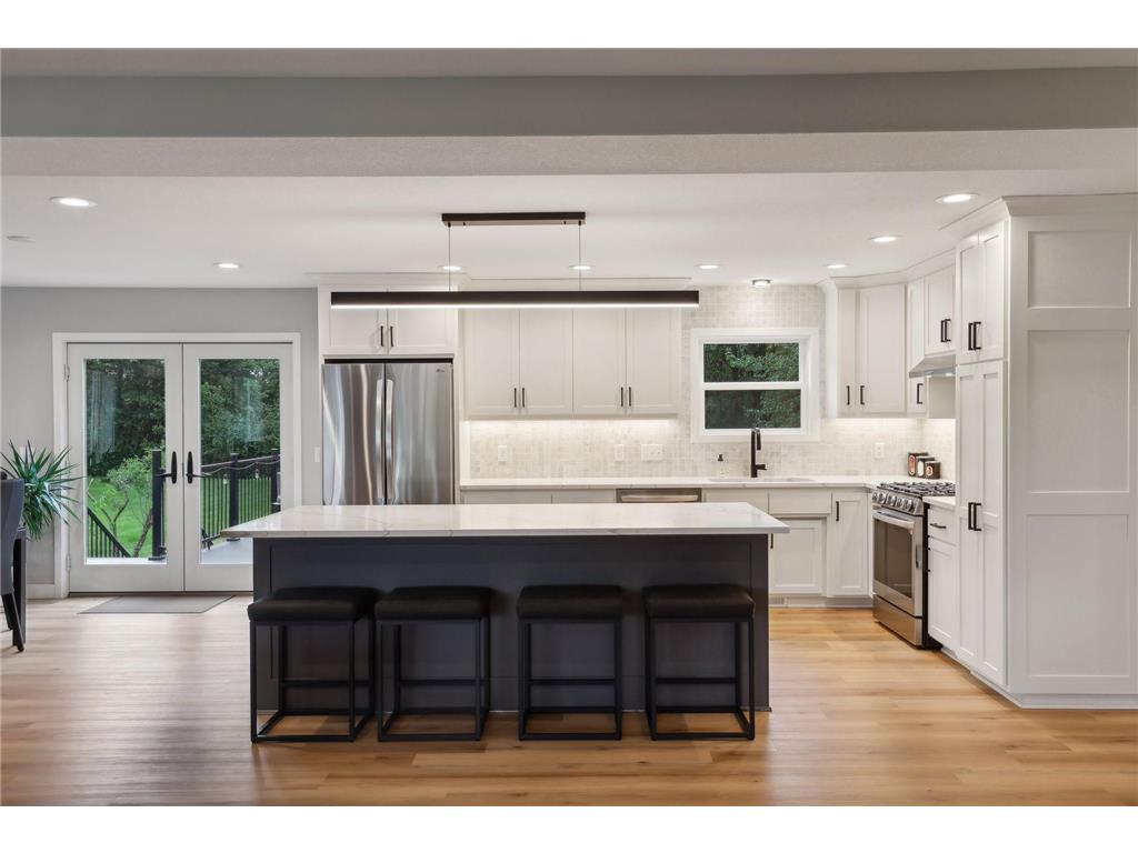 3098 Victoria Street N Roseville MN 55113 7021823 image11