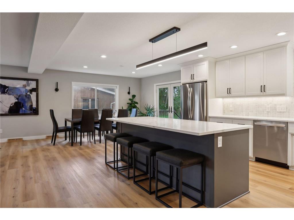 3098 Victoria Street N Roseville MN 55113 7021823 image14