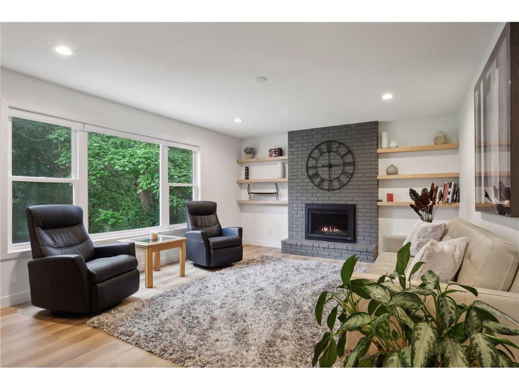 3098 Victoria Street N Roseville MN 55113 7021823 image16