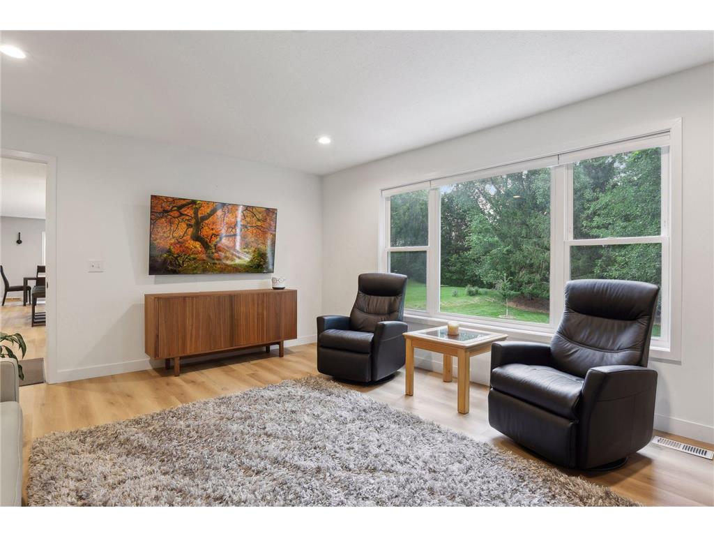 3098 Victoria Street N Roseville MN 55113 7021823 image17