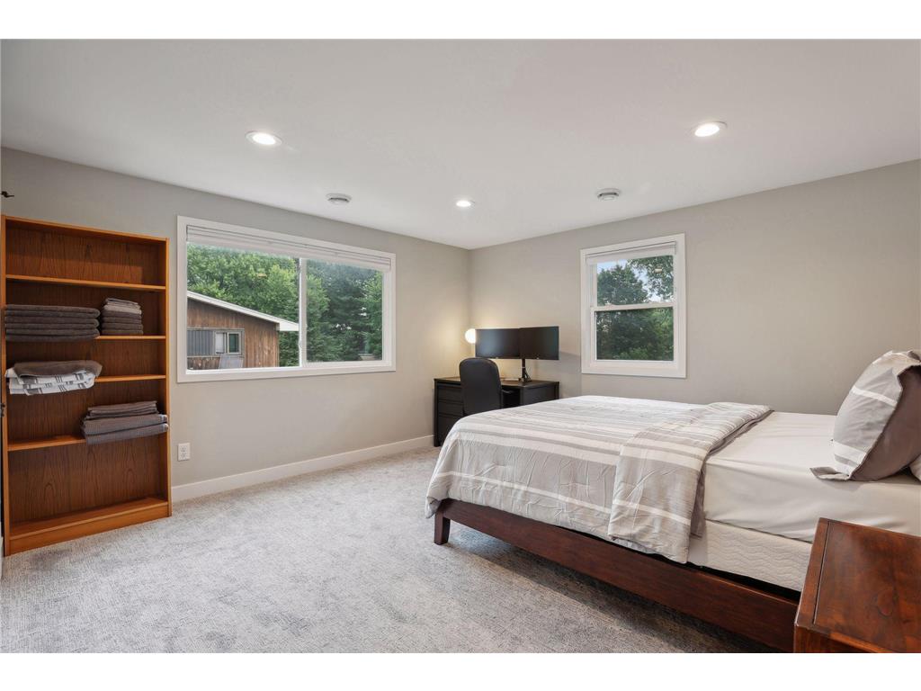 3098 Victoria Street N Roseville MN 55113 7021823 image22