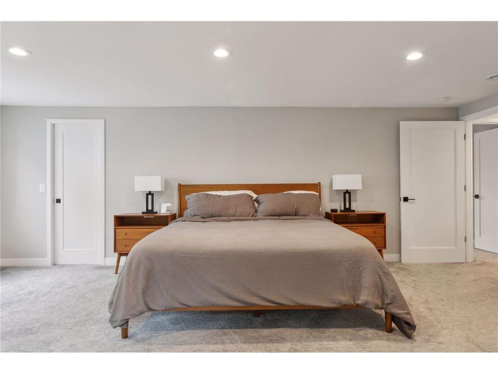 3098 Victoria Street N Roseville MN 55113 7021823 image25