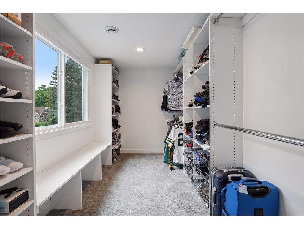 3098 Victoria Street N Roseville MN 55113 7021823 image28