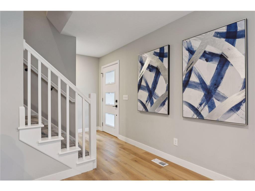 3098 Victoria Street N Roseville MN 55113 7021823 image3