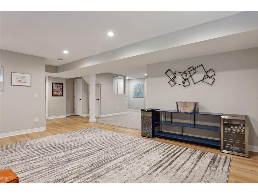 3098 Victoria Street N Roseville MN 55113 7021823 image34