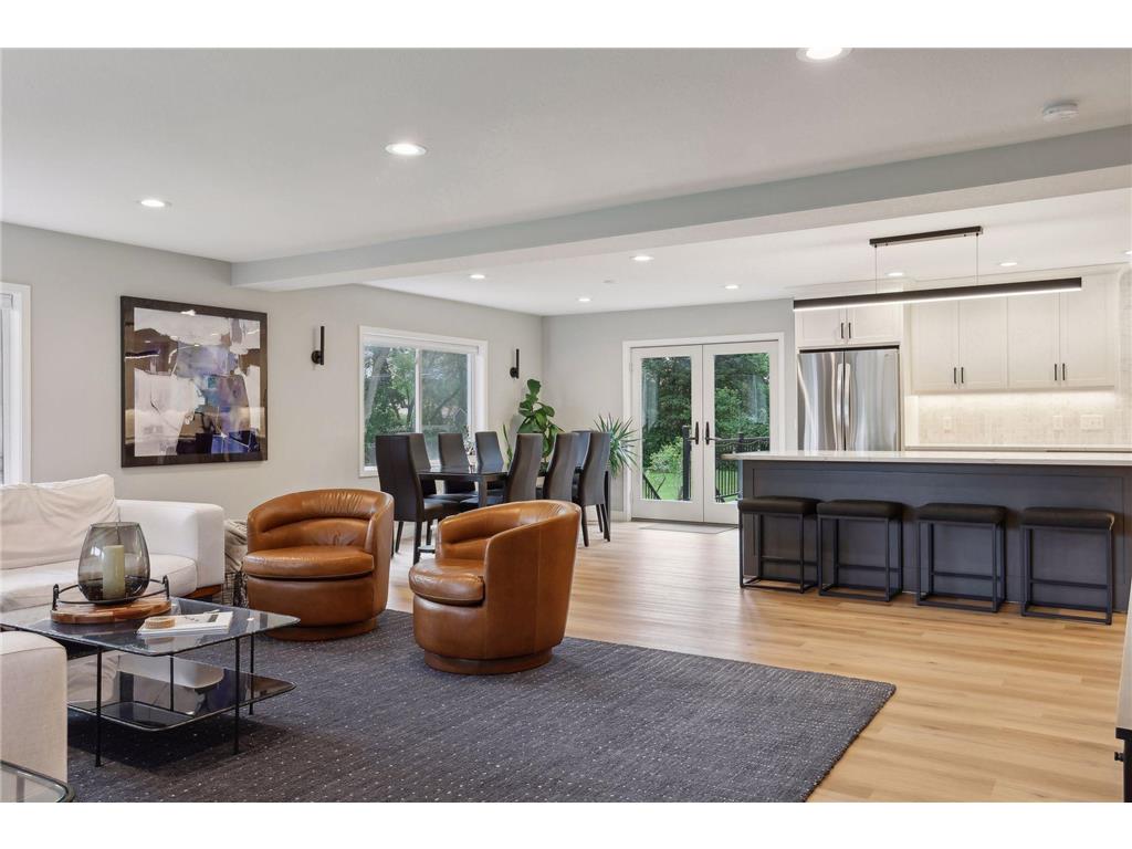 3098 Victoria Street N Roseville MN 55113 7021823 image4