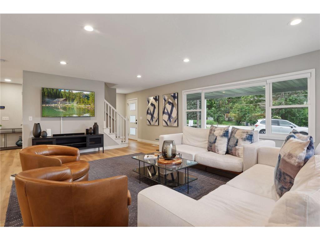 3098 Victoria Street N Roseville MN 55113 7021823 image8