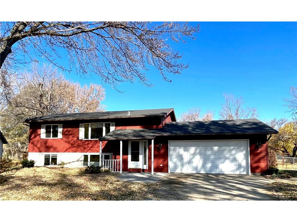 31 Ben Nevis Lane, Waite Park, MN, 56387 MLS 6272809 Edina Realty