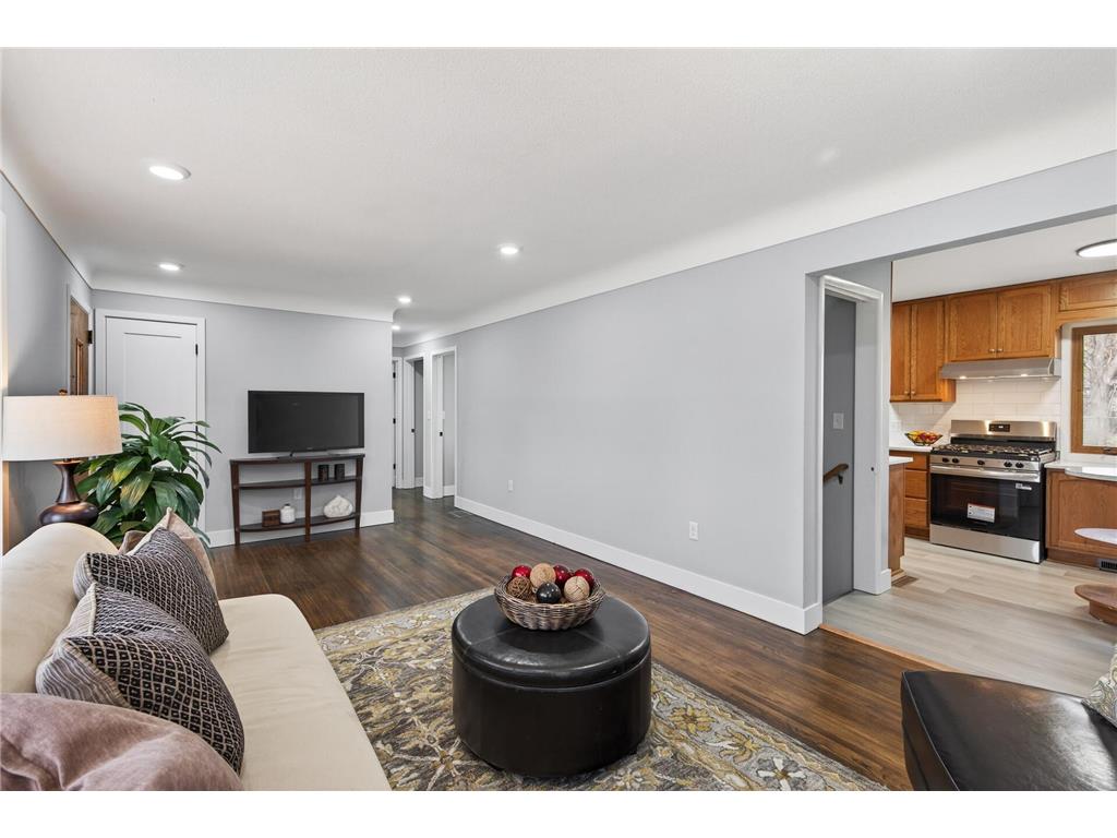 31 Demont Avenue E Little Canada MN 55117 7081923 image3