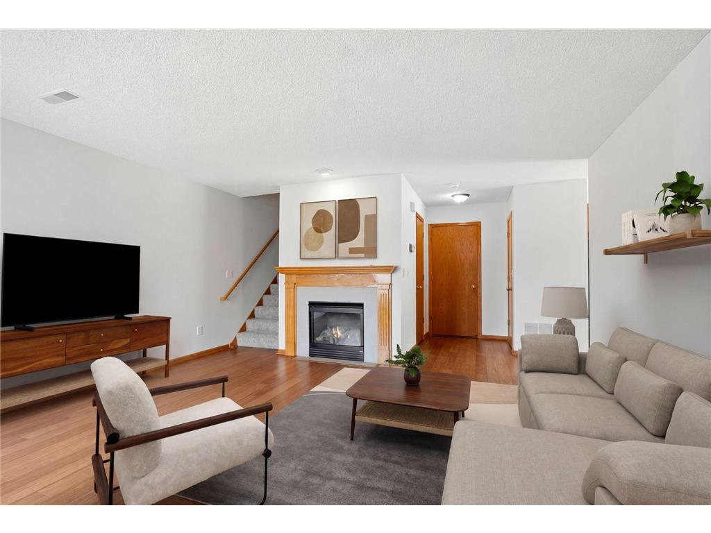 31 Landau Alcove Woodbury MN 55125 7020884 image1