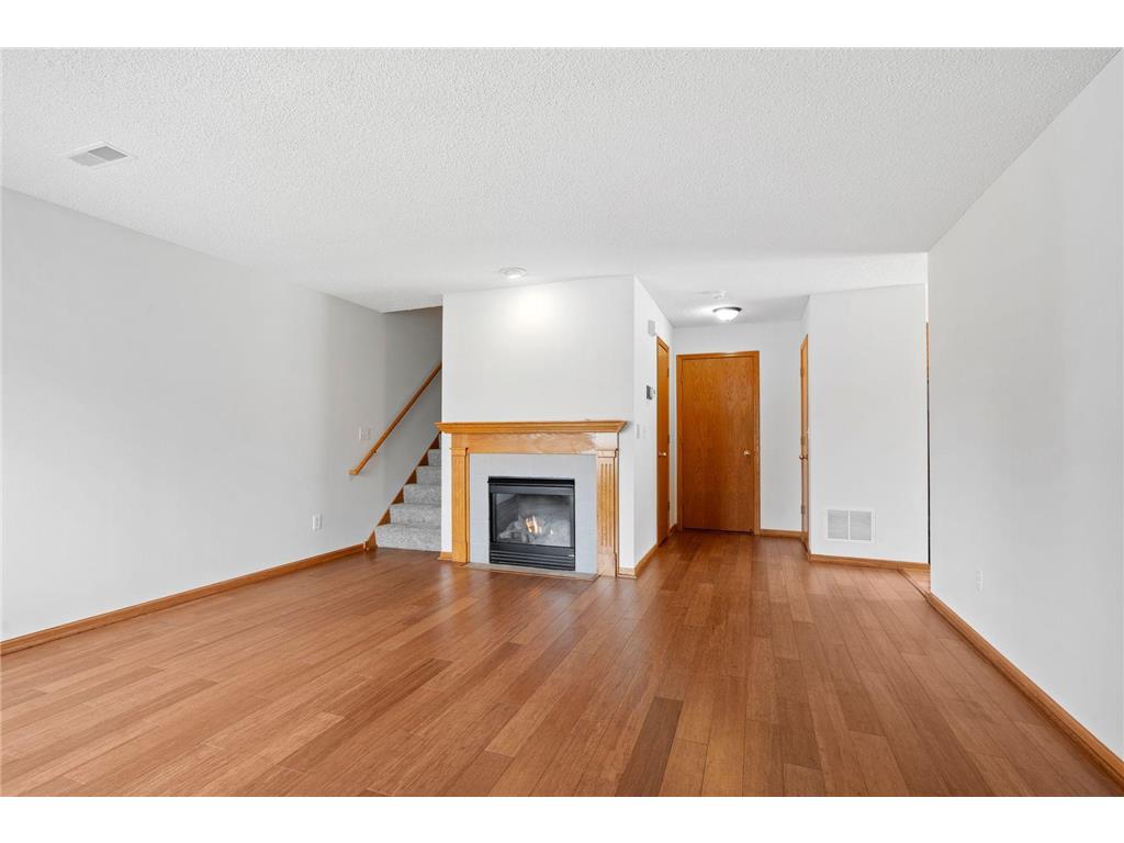 31 Landau Alcove Woodbury MN 55125 7020884 image4