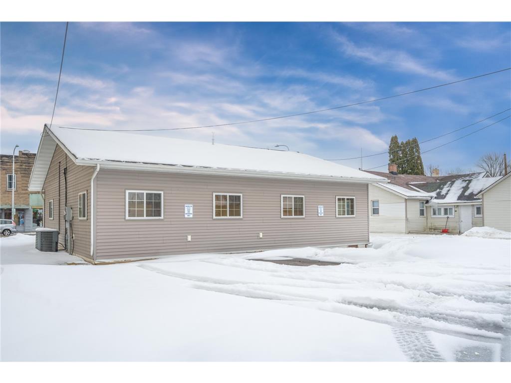 31 S 3rd Street Barron WI 54812 7006782 image22