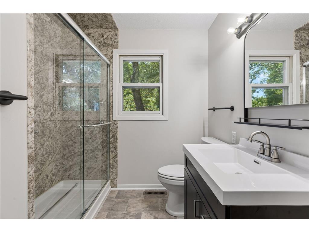 310 18th Avenue SE Cambridge MN 55008 7081732 image21